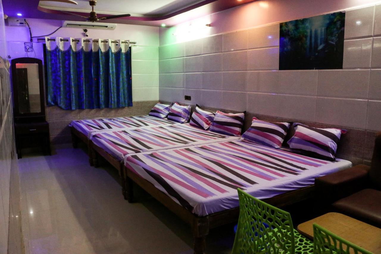 Sri Priya Lodge Dharmapuri Exteriör bild