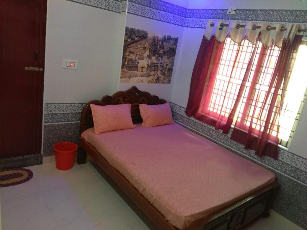 Sri Priya Lodge Dharmapuri Exteriör bild